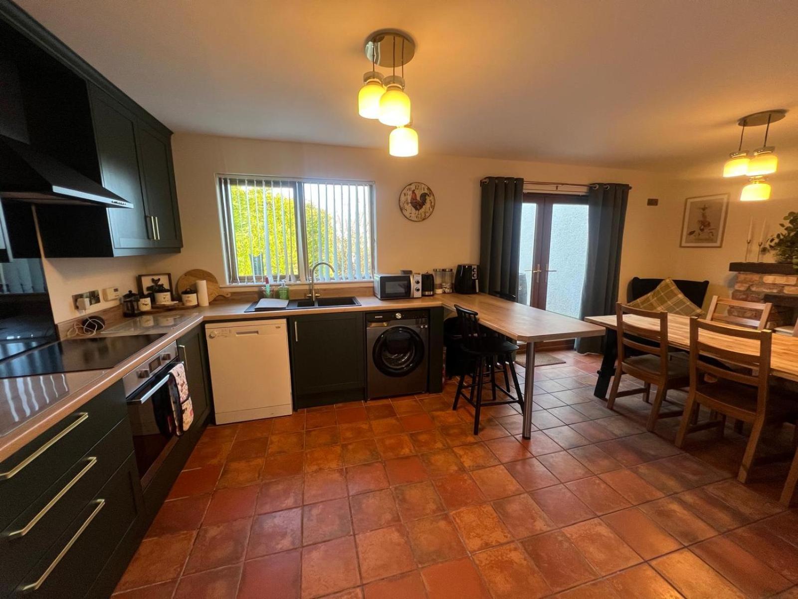 Whitepark Cottage - Your Home Away From Home Ballycastle Eksteriør billede
